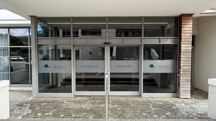 2 Bedroom Property for Sale in Plattekloof Western Cape